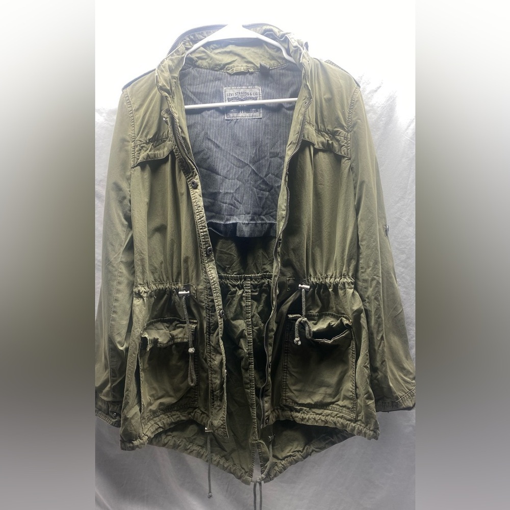 Levi's military jacket Wonens sz S Hidden Hood Adjustable 34” long